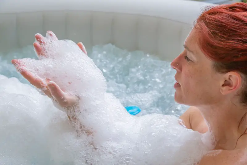 how-to-clean-inflatable-hot-tub-in-6-steps